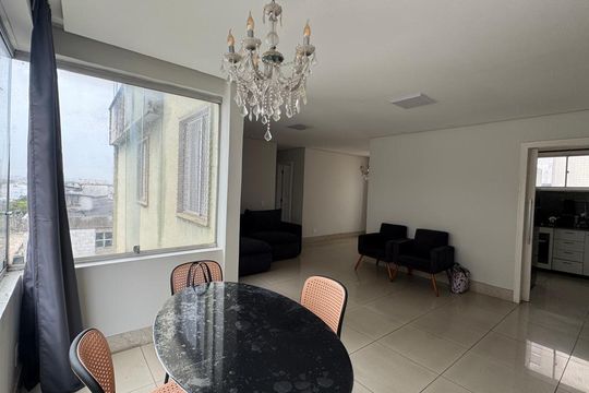 Apartamento à venda com 3 quartos, 165m² em Santa Efigênia, Belo Horizonte