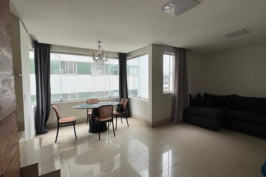 Apartamento à venda com 3 quartos, 165m² em Santa Efigênia, Belo Horizonte