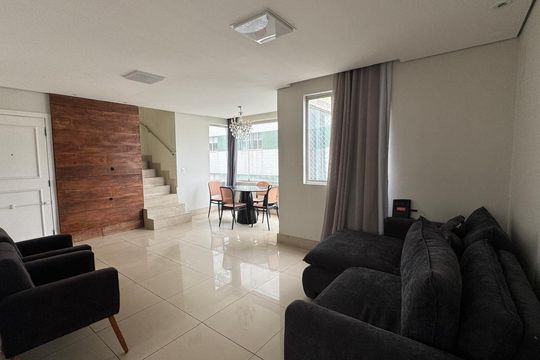 Apartamento à venda com 3 quartos, 165m² em Santa Efigênia, Belo Horizonte