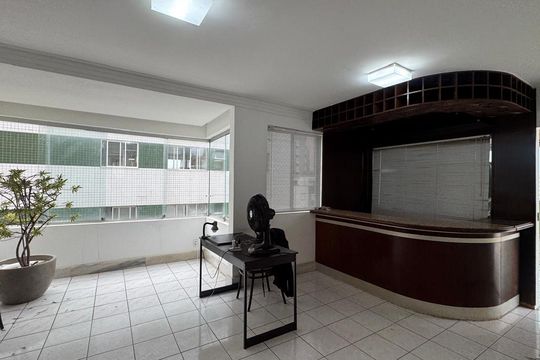 Apartamento à venda com 3 quartos, 165m² em Santa Efigênia, Belo Horizonte