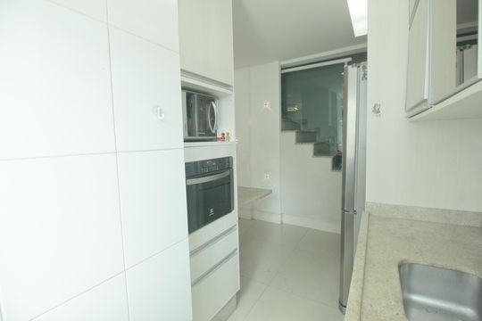 Cozinha de apartamento à venda com 3 quartos, 140m² em Vila Humaita, Santo André