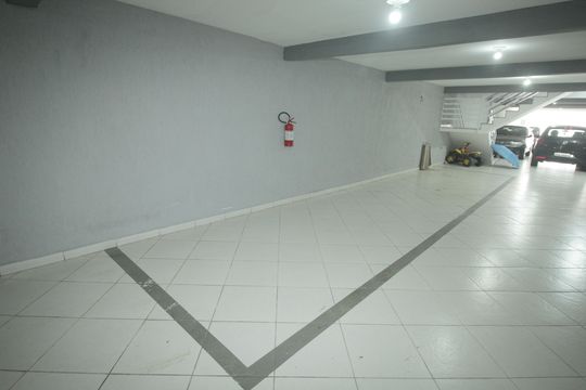 Garagem de apartamento à venda com 3 quartos, 140m² em Vila Humaita, Santo André
