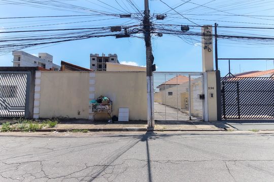 Fachada de casa de condomínio à venda com 2 quartos, 62m² em Parada Xv de Novembro, São Paulo