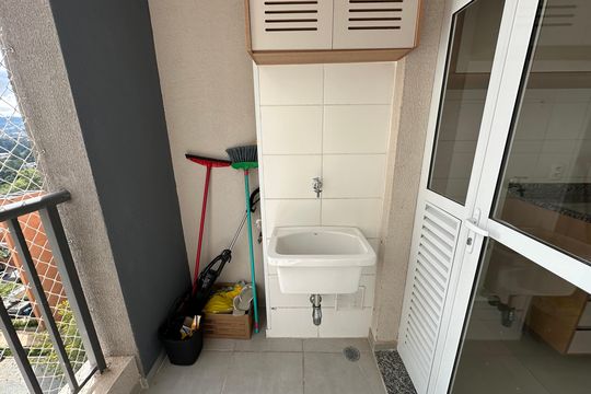 Área de Serviço de apartamento para alugar com 2 quartos, 54m² em Alphaville Empresarial, Barueri