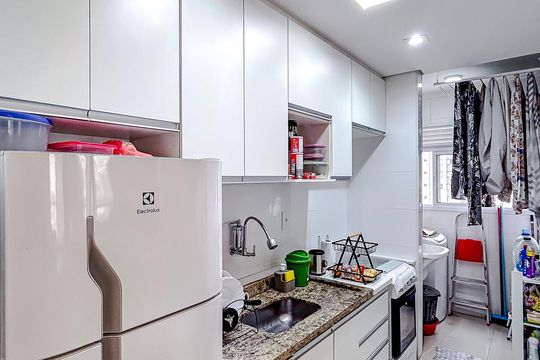 Cozinha de apartamento à venda com 2 quartos, 50m² em Vila Moreira, São Paulo