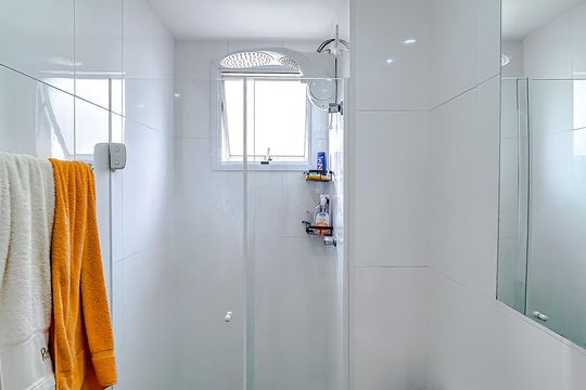 Banheiro de apartamento à venda com 2 quartos, 50m² em Vila Moreira, São Paulo