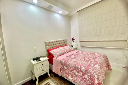 Quarto 2 de apartamento à venda com 3 quartos, 85m² em Copacabana, Rio de Janeiro