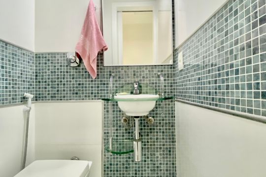 Lavabo de apartamento à venda com 3 quartos, 85m² em Copacabana, Rio de Janeiro