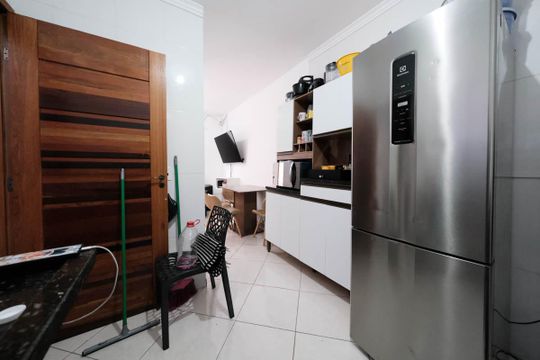 Sala/Cozinha de casa de condomínio à venda com 2 quartos, 65m² em Burgo Paulista, São Paulo