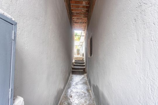 Casa à venda com 1 quarto, 40m² em Vila Santa Antonia, Diadema