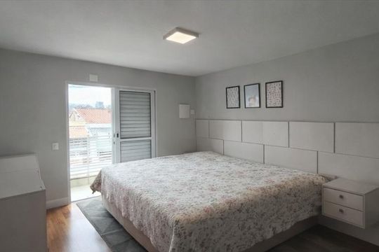 Casa à venda com 3 quartos, 230m² em Vila Monte Alegre, São Paulo