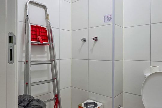 Banheiro de apartamento para alugar com 2 quartos, 38m² em Vila Isa, São Paulo