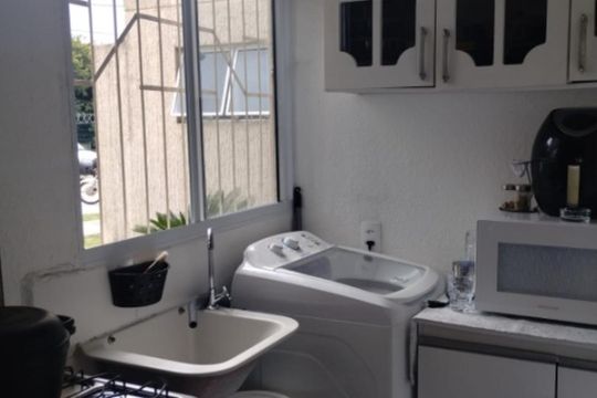 Área de serviço de apartamento à venda com 2 quartos, 43m² em Morro Santana, Porto Alegre