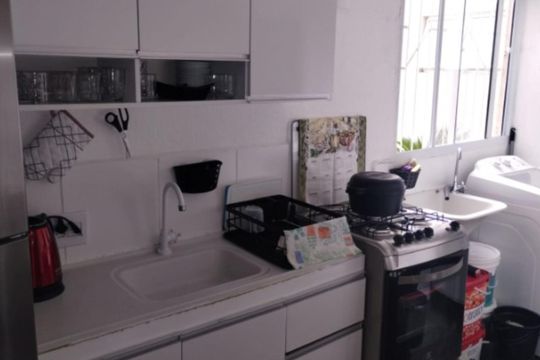 Cozinha de apartamento à venda com 2 quartos, 43m² em Morro Santana, Porto Alegre