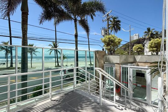 Fachada de apartamento para alugar com 3 quartos, 220m² em Jardim Tejereba, Guarujá