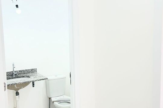 Banheiro de apartamento à venda com 2 quartos, 47m² em Penha de França, São Paulo