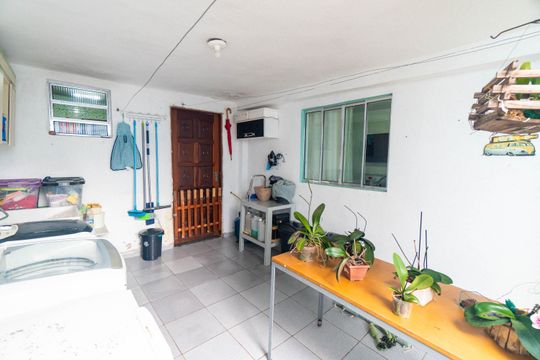 Casa 1 - Lavanderia de casa à venda com 4 quartos, 120m² em Vila Fachini, São Paulo
