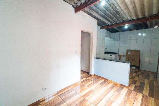 Casa 2 - Sala/Cozinha de casa à venda com 4 quartos, 120m² em Vila Fachini, São Paulo