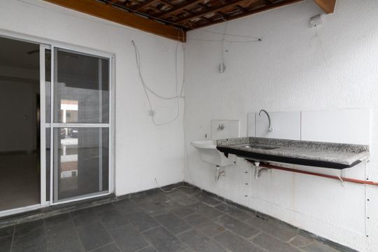 Área de Serviço de casa de condomínio à venda com 3 quartos, 100m² em Vila Pierina, São Paulo