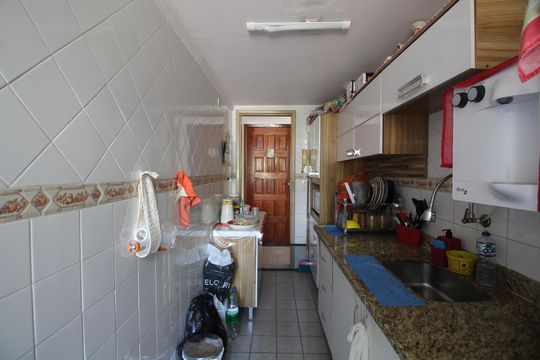 Cozinha de apartamento à venda com 2 quartos, 70m² em Taquara, Rio de Janeiro