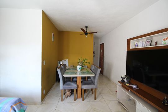 Sala de apartamento à venda com 2 quartos, 70m² em Taquara, Rio de Janeiro
