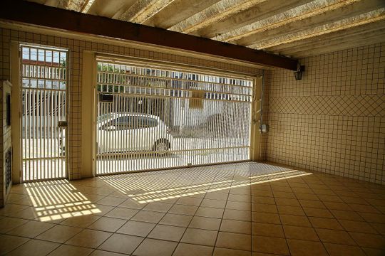 Garagem de casa à venda com 3 quartos, 125m² em Jardim Montreal, São Bernardo do Campo