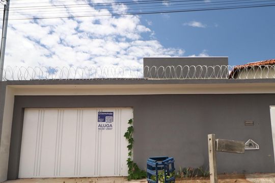 Fachada de casa para alugar com 3 quartos, 166m² em Jardim Patricia, Uberlândia