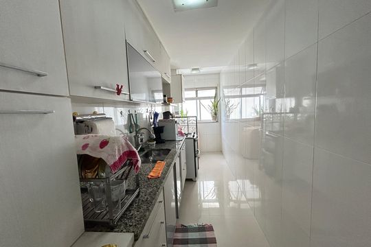 Cozinha de apartamento para alugar com 3 quartos, 81m² em Vila Valqueire, Rio de Janeiro