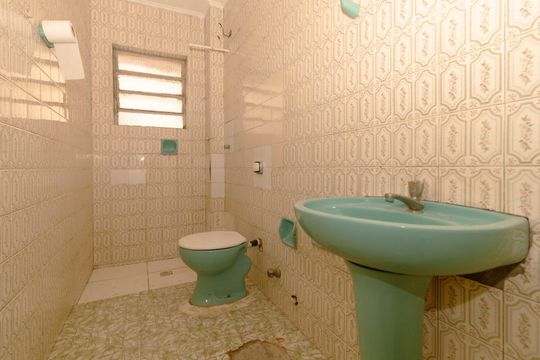Banheiro de apartamento para alugar com 1 quarto, 48m² em Cidade Baixa, Porto Alegre