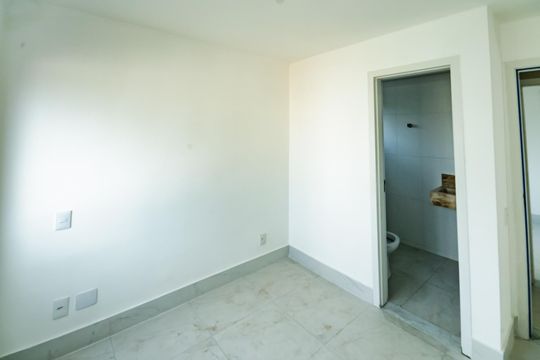Apartamento à venda com 3 quartos, 144m² em Vila Cloris, Belo Horizonte