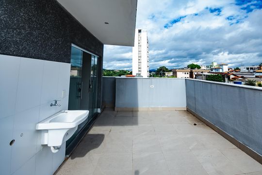 Apartamento à venda com 3 quartos, 144m² em Vila Cloris, Belo Horizonte