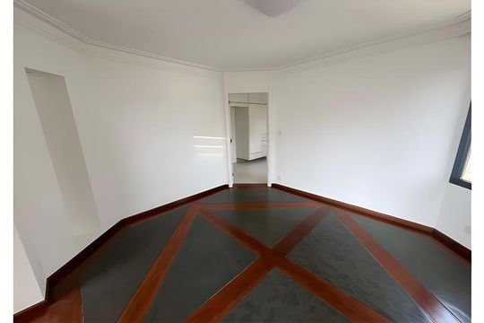 Apartamento para alugar com 4 quartos, 250m² em Cambuci, São Paulo