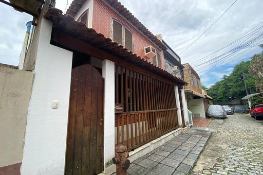 Casa à venda com 4 quartos, 180m² em Piedade, Rio de Janeiro
