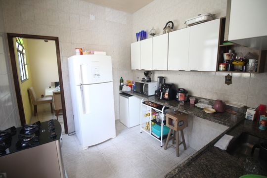 Cozinha de casa à venda com 3 quartos, 360m² em Novo Riacho, Contagem