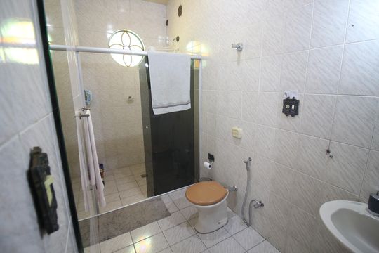 Banheiro de casa à venda com 3 quartos, 360m² em Novo Riacho, Contagem