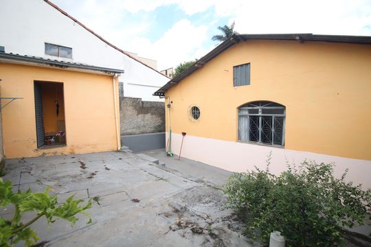 Quintal de casa à venda com 3 quartos, 360m² em Novo Riacho, Contagem