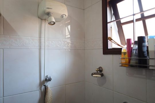 Casa à venda com 2 quartos, 110m² em Vila Campo Grande, São Paulo
