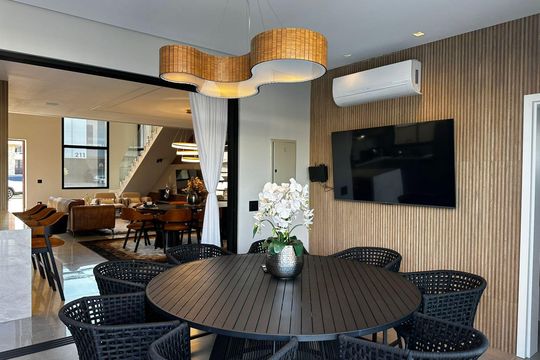 Cozinha de casa de condomínio para alugar com 3 quartos, 420m² em Loteamento Residencial Arborais, Campinas