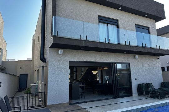 Fachada de casa de condomínio para alugar com 3 quartos, 420m² em Loteamento Residencial Arborais, Campinas