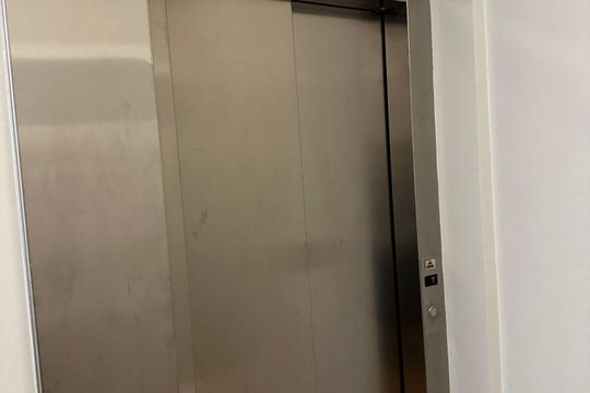 elevador de casa de condomínio para alugar com 3 quartos, 420m² em Loteamento Residencial Arborais, Campinas