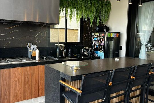 Cozinha de casa de condomínio para alugar com 3 quartos, 420m² em Loteamento Residencial Arborais, Campinas