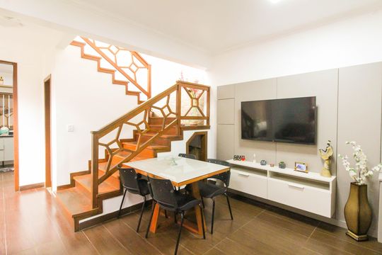 Casa à venda com 3 quartos, 260m² em Harmonia, Canoas