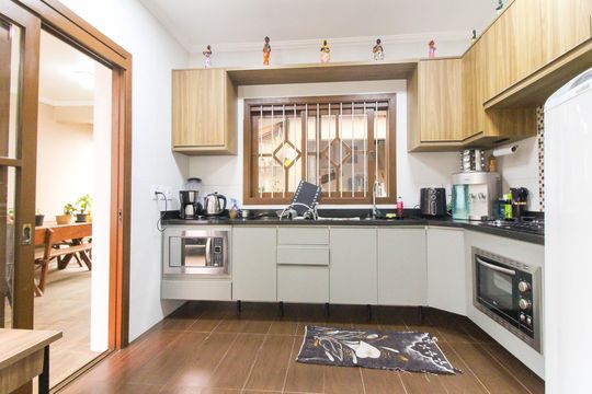 Cozinha de casa à venda com 3 quartos, 260m² em Harmonia, Canoas