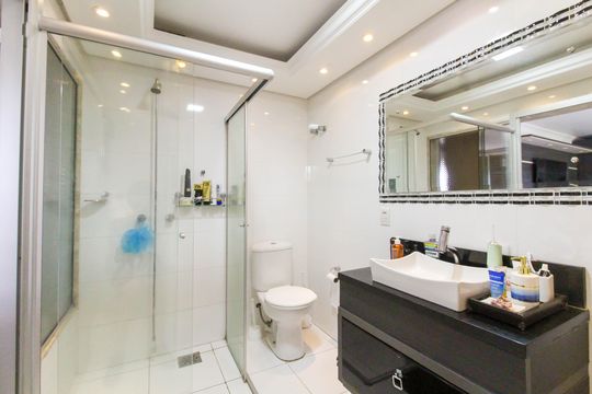 Banheiro da Suíte de casa à venda com 3 quartos, 260m² em Harmonia, Canoas
