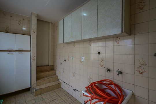 Área de Serviço  de casa à venda com 2 quartos, 181m² em Jardim Londrina, São Paulo