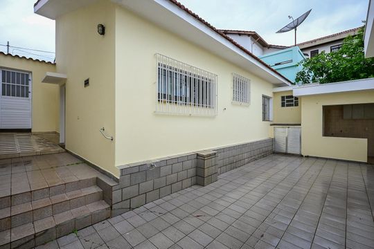 Quintal de casa à venda com 2 quartos, 181m² em Jardim Londrina, São Paulo