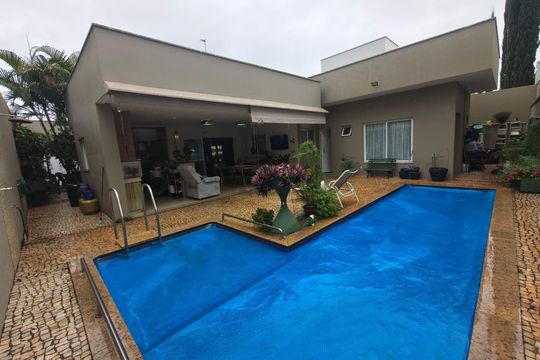 Casa de Condomínio para alugar com 3 quartos, 267m² em Nova Uberlândia, Uberlândia
