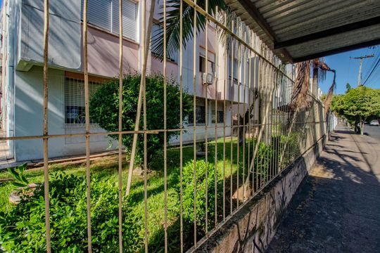 Fachada de apartamento para alugar com 1 quarto, 37m² em Jardim Leopoldina, Porto Alegre