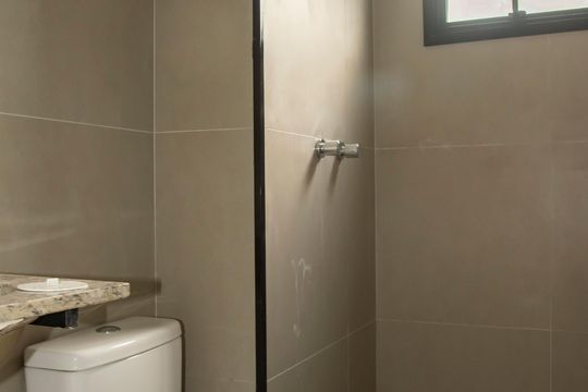 Banheiro de kitnet/studio à venda com 1 quarto, 25m² em Vila da Saúde, São Paulo