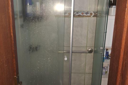Banheiro de casa à venda com 3 quartos, 125m² em Rubem Berta, Porto Alegre